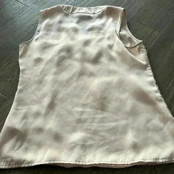 Donna Karan | Floral lace light  pink top - Picture 9 of 9